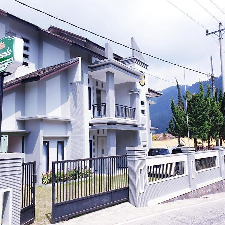 Villa Batumarta Tawangmangu Buitenkant foto