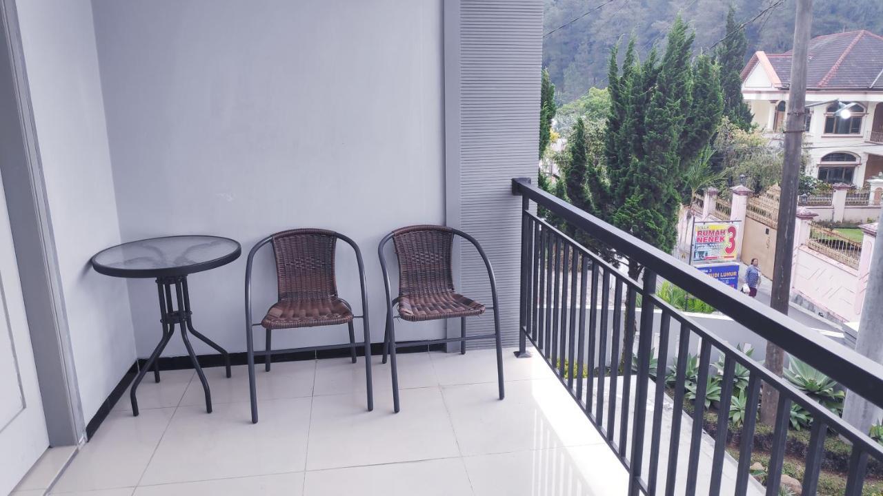 Villa Batumarta Tawangmangu Buitenkant foto